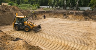 Разработка котлована Топки, цена от 314 руб./м3.